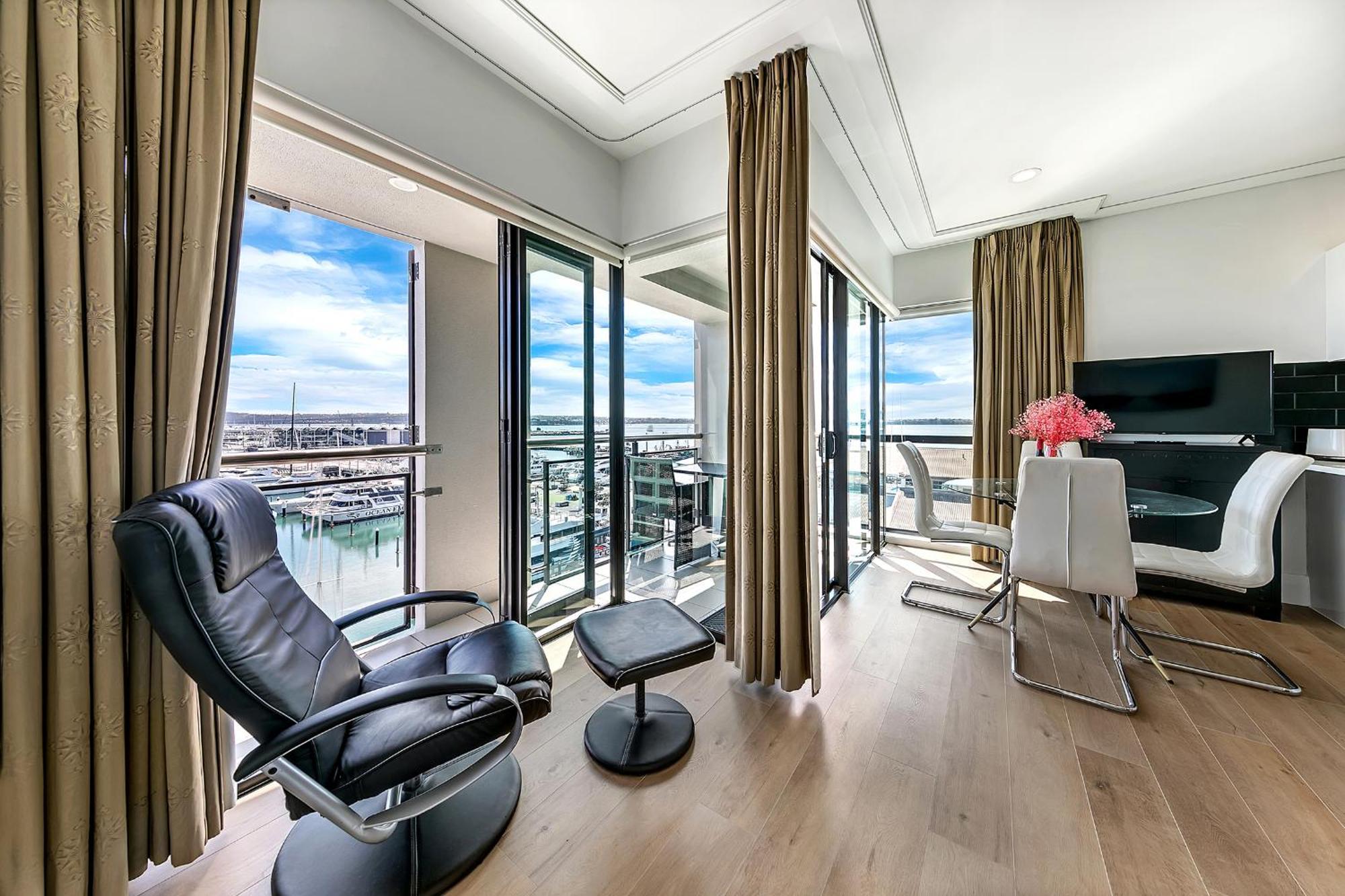 Exquisite Sun Soaked Corner Apartment Auckland Exterior foto